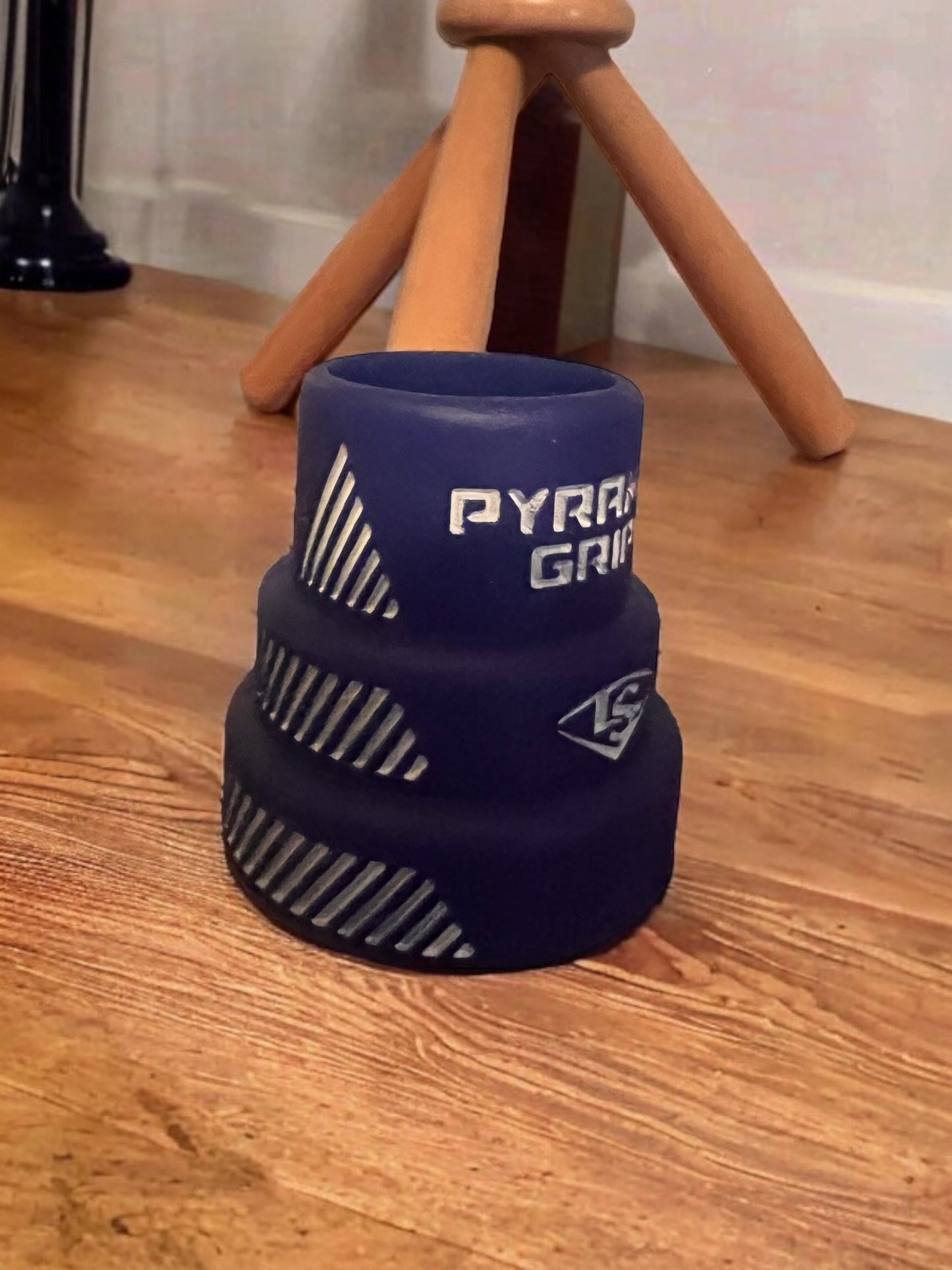 LS Pyramid Grips